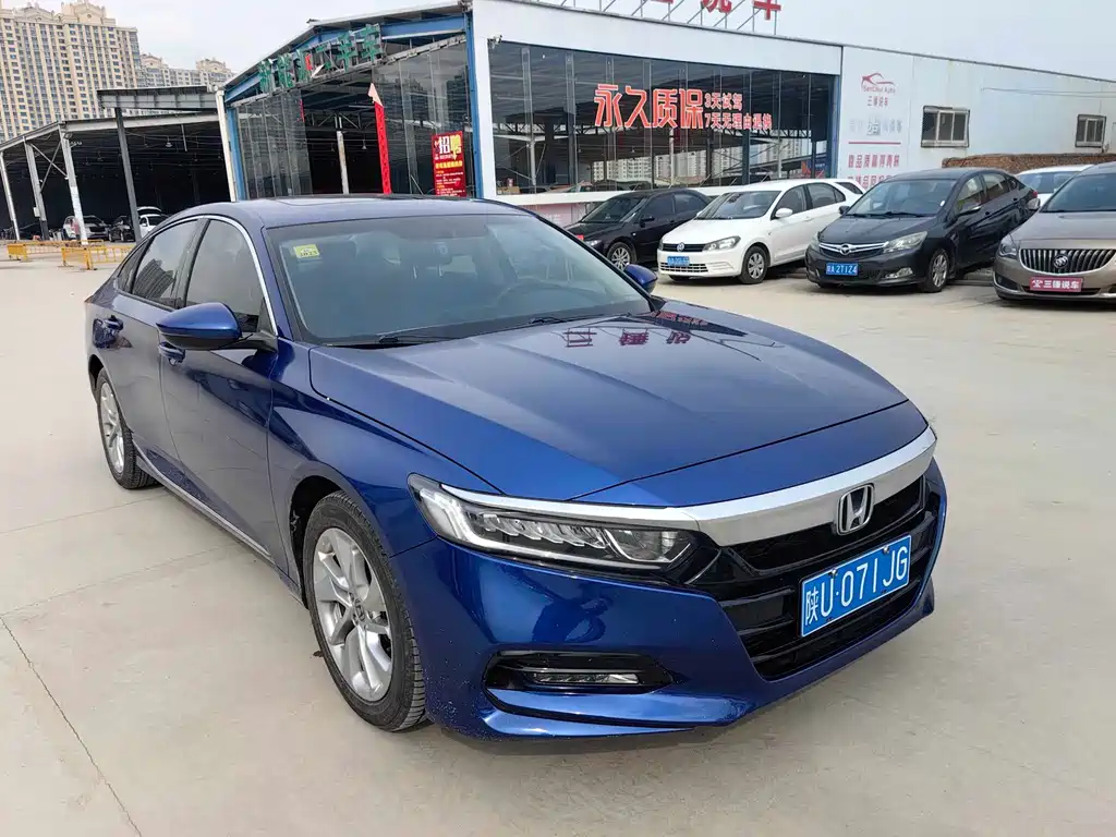 Honda Accord — фото 3