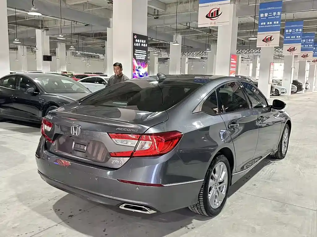 Honda Accord — фото 3