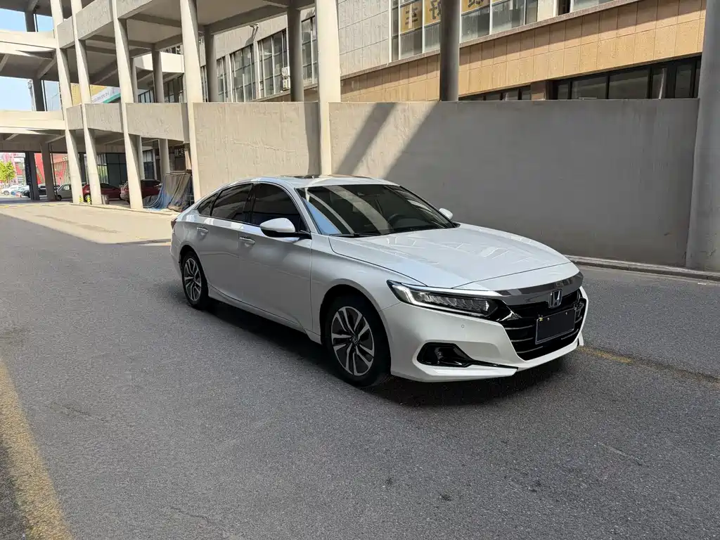 Honda Accord — фото 3