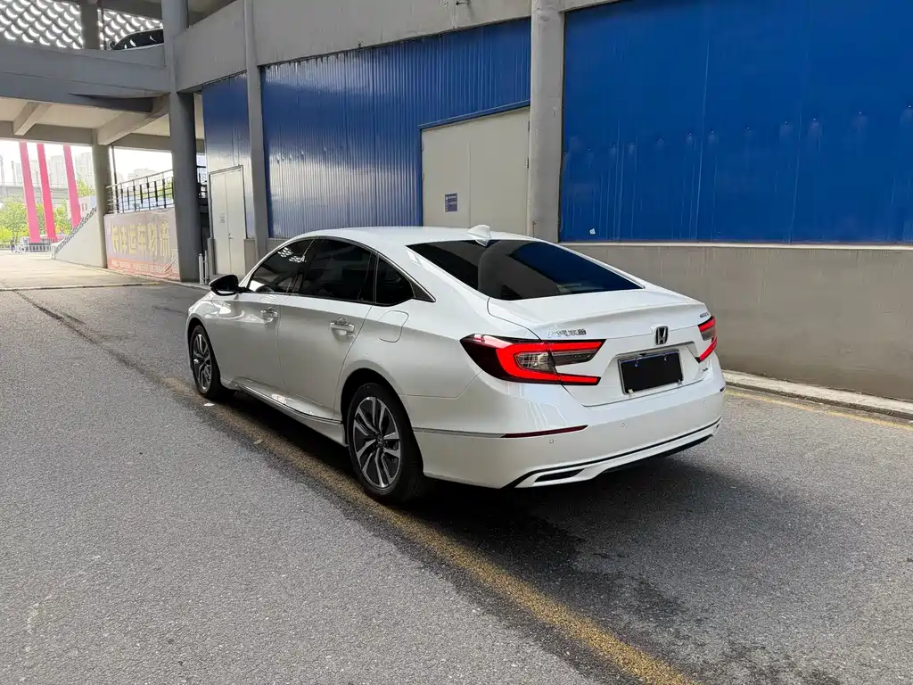 Honda Accord — фото 4