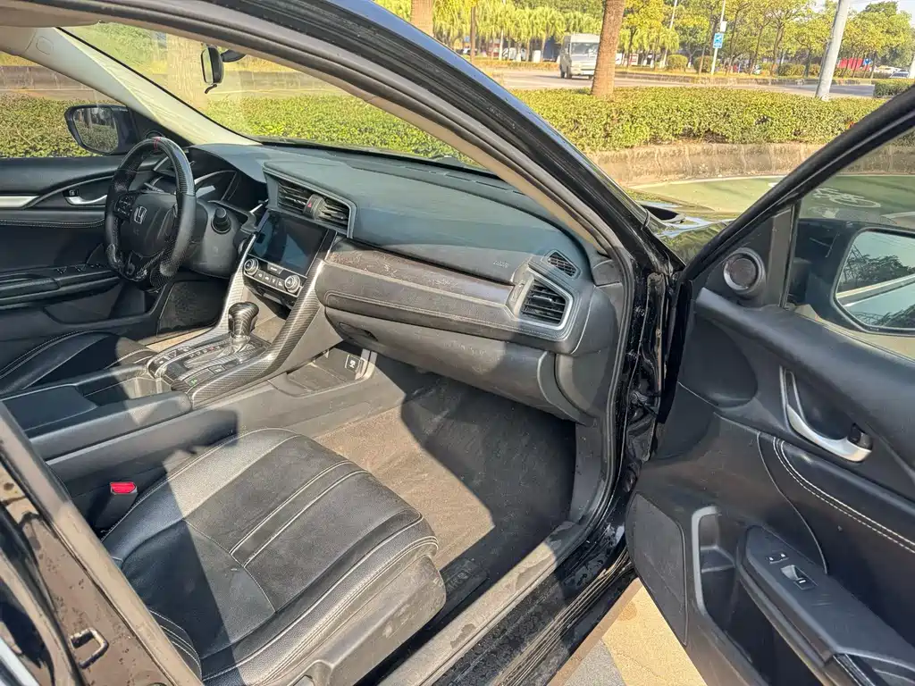 Honda Civic — фото 9