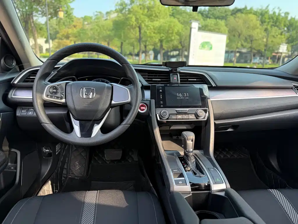 Honda Civic — фото 15