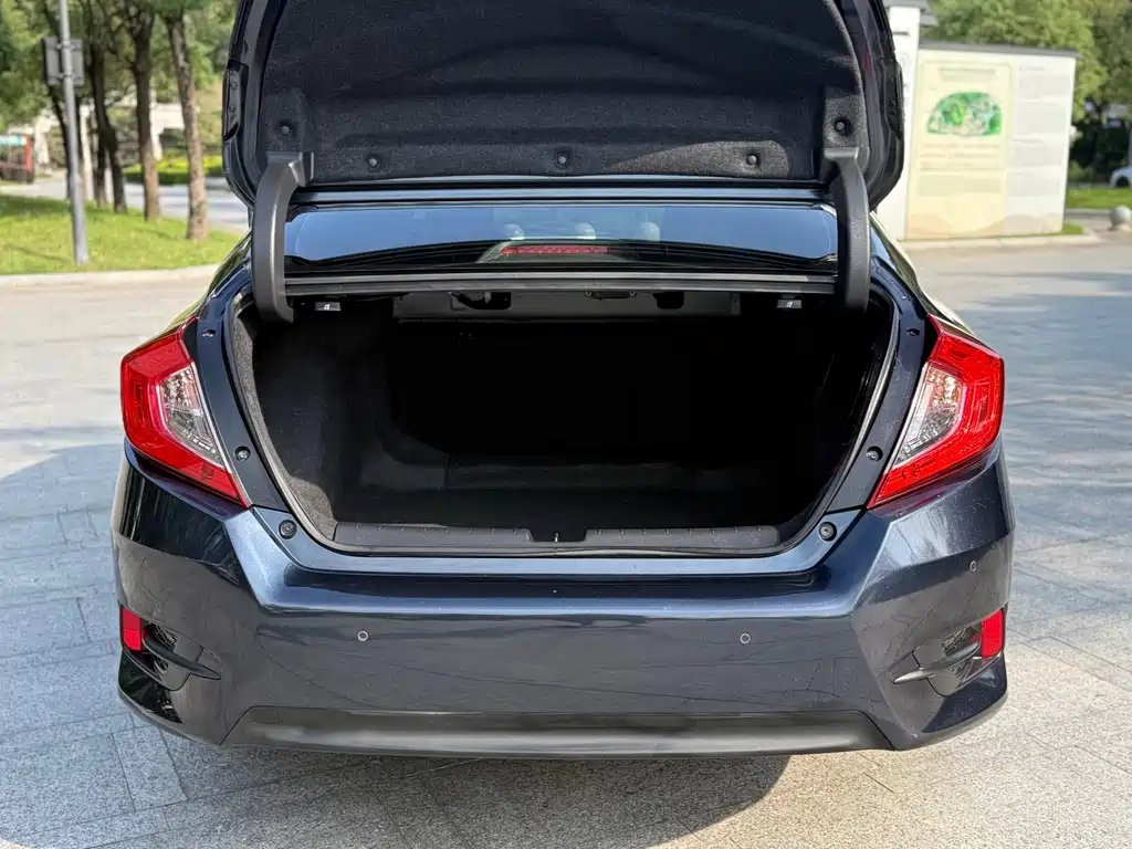 Honda Civic — фото 19