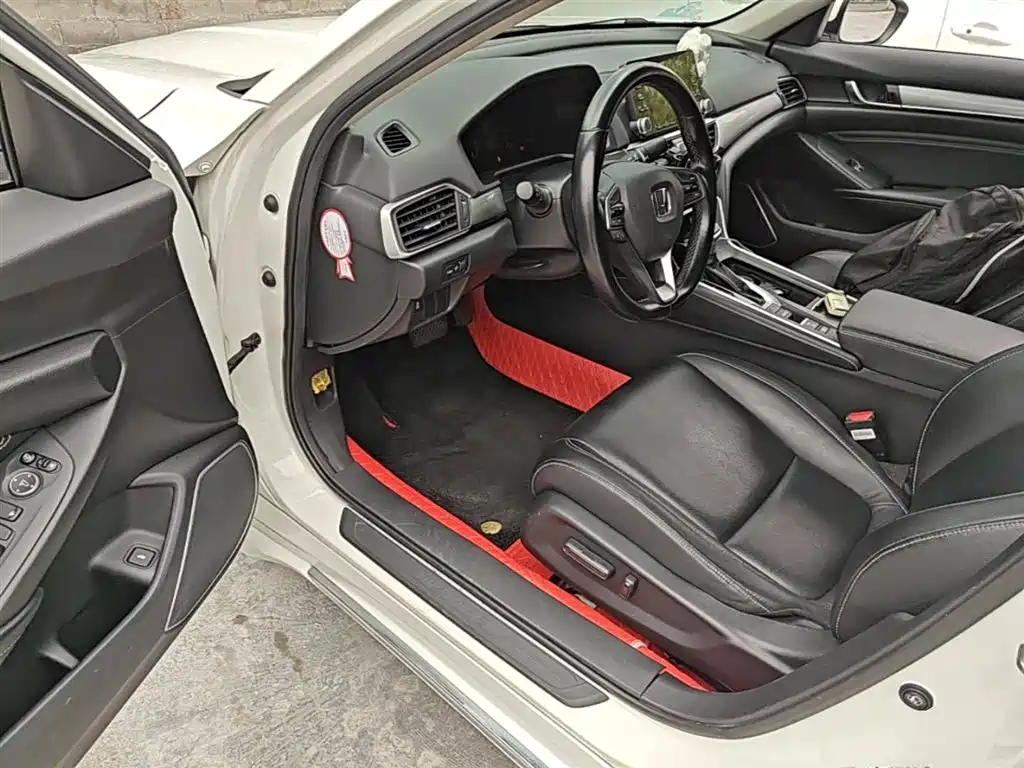 Honda Inspire — фото 16