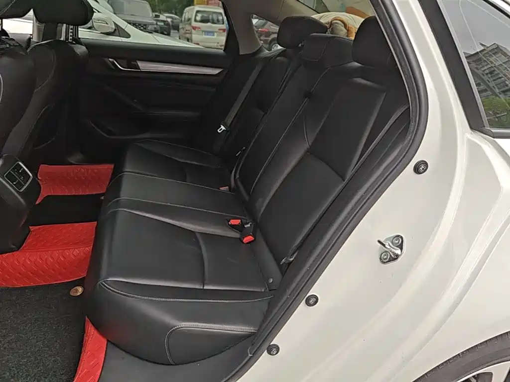 Honda Inspire — фото 17