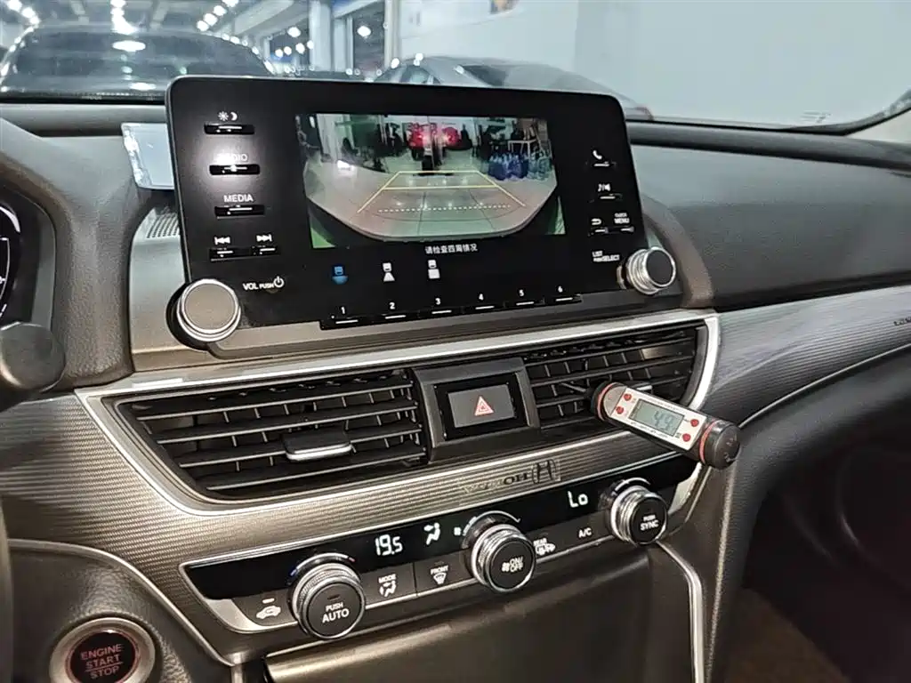 Honda Accord — фото 13