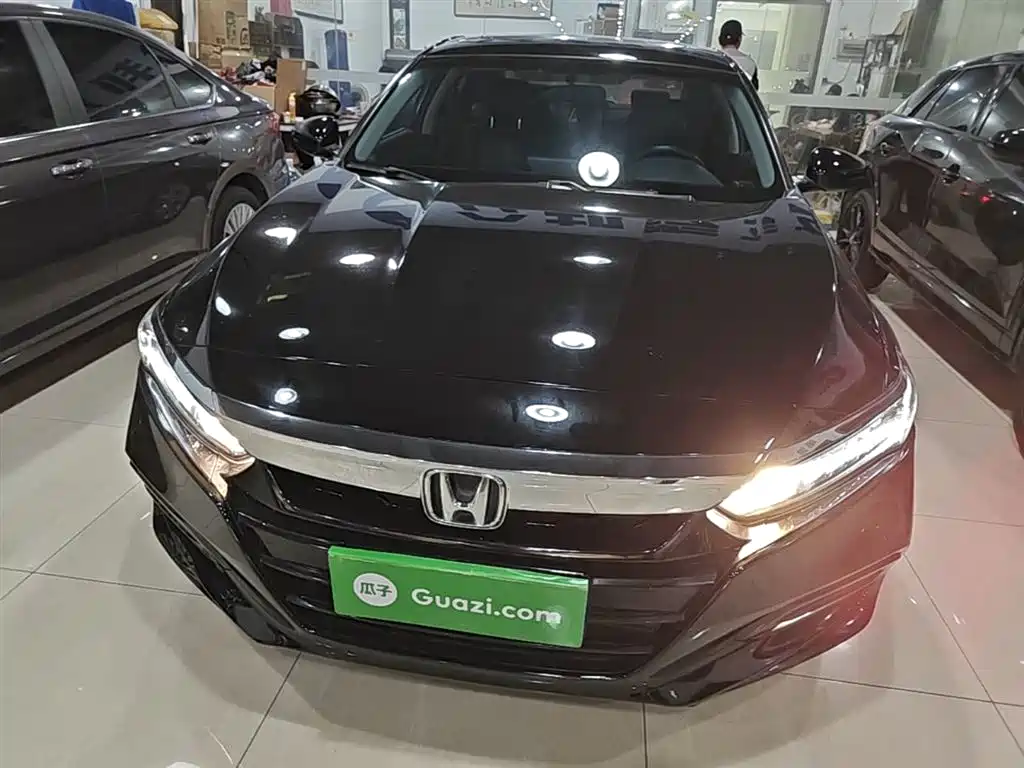 Honda Accord — фото 3