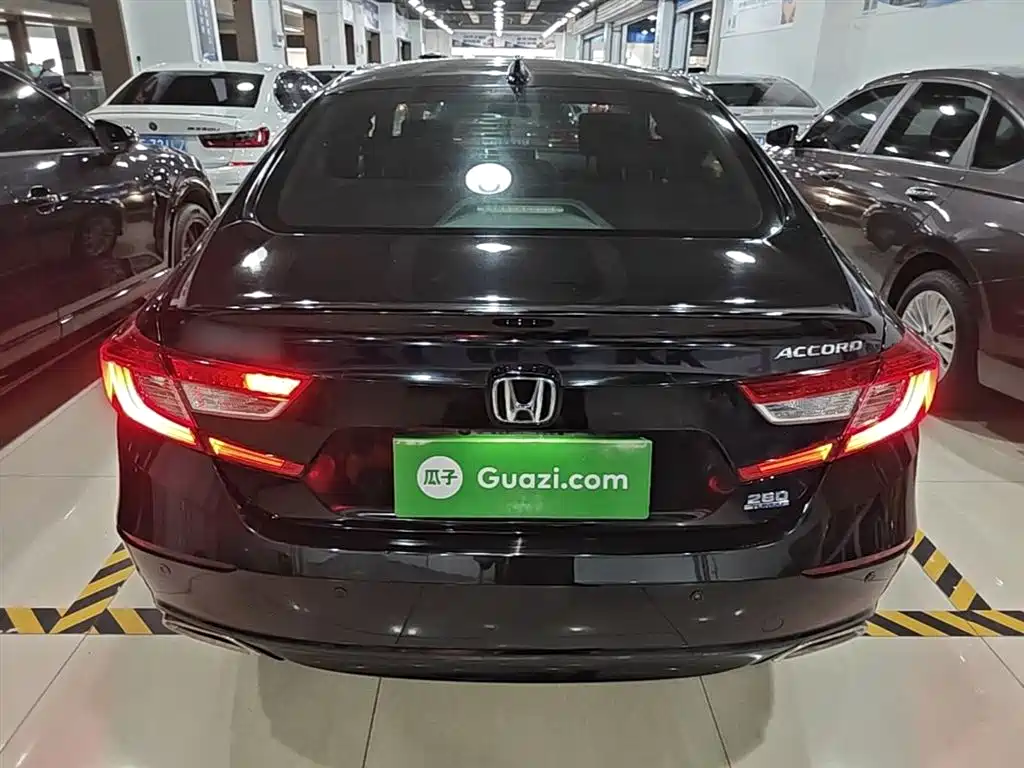 Honda Accord — фото 6