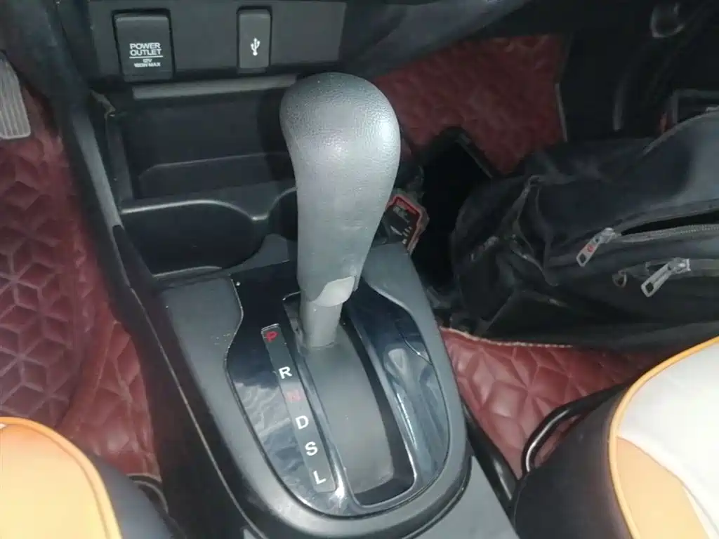 Honda Fit — фото 14