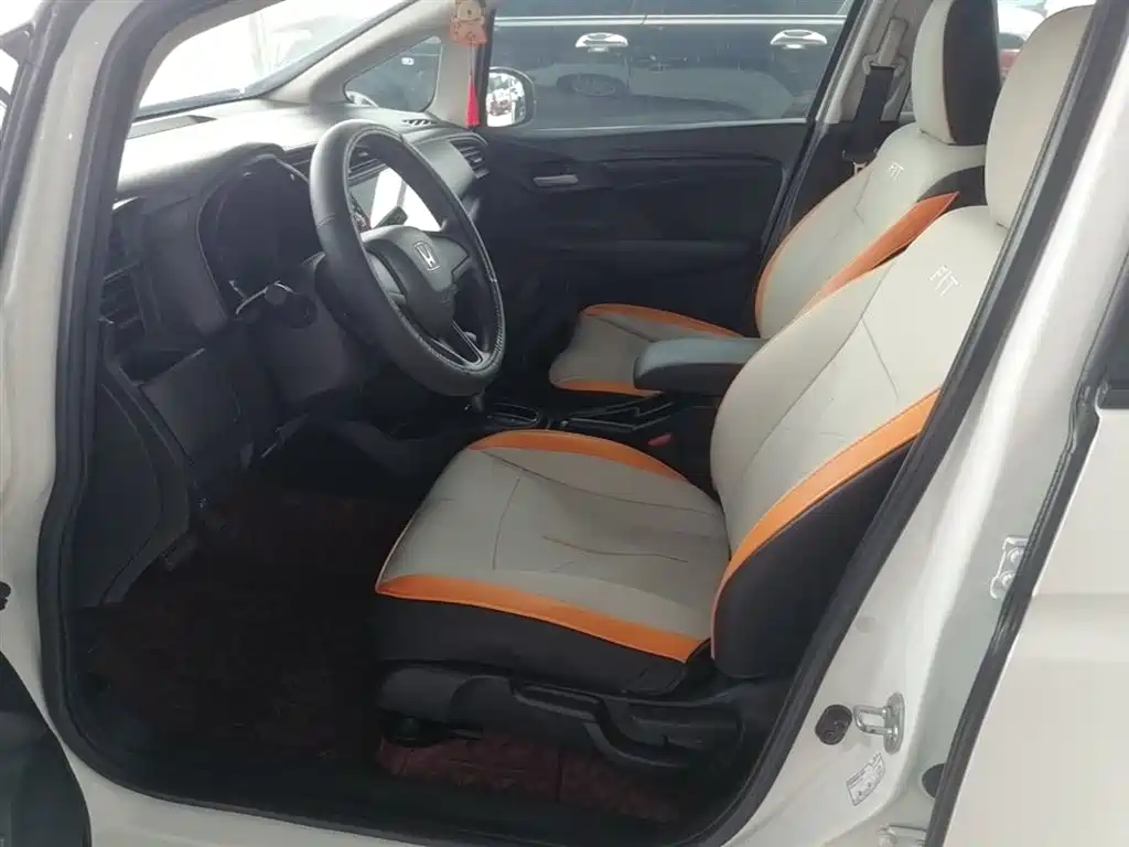 Honda Fit — фото 15