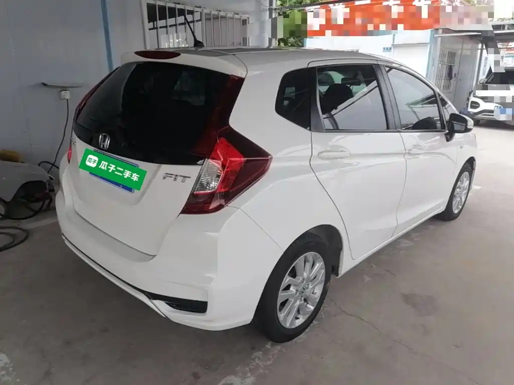 Honda Fit — фото 7