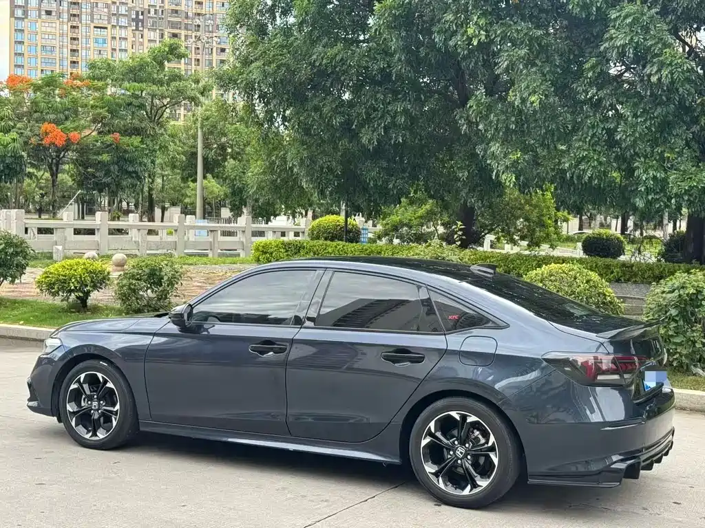 Honda Civic — фото 7