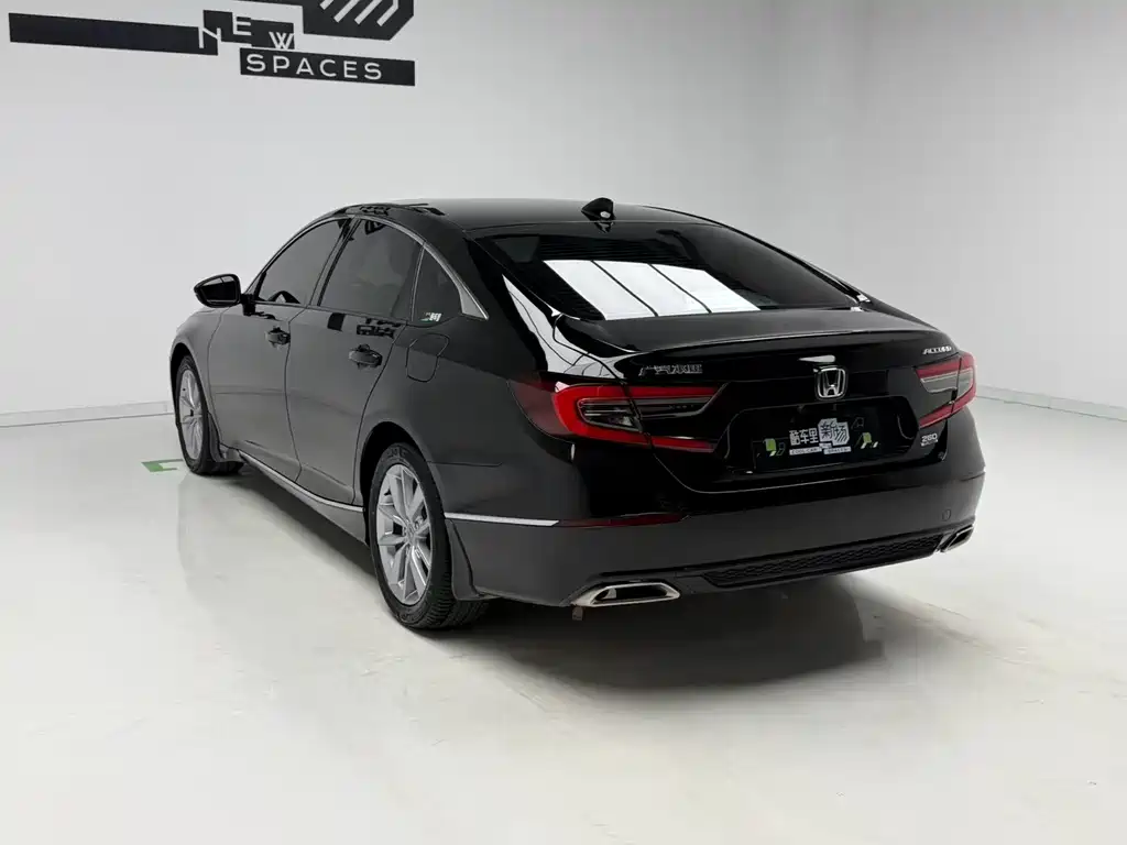 Honda Accord — фото 6