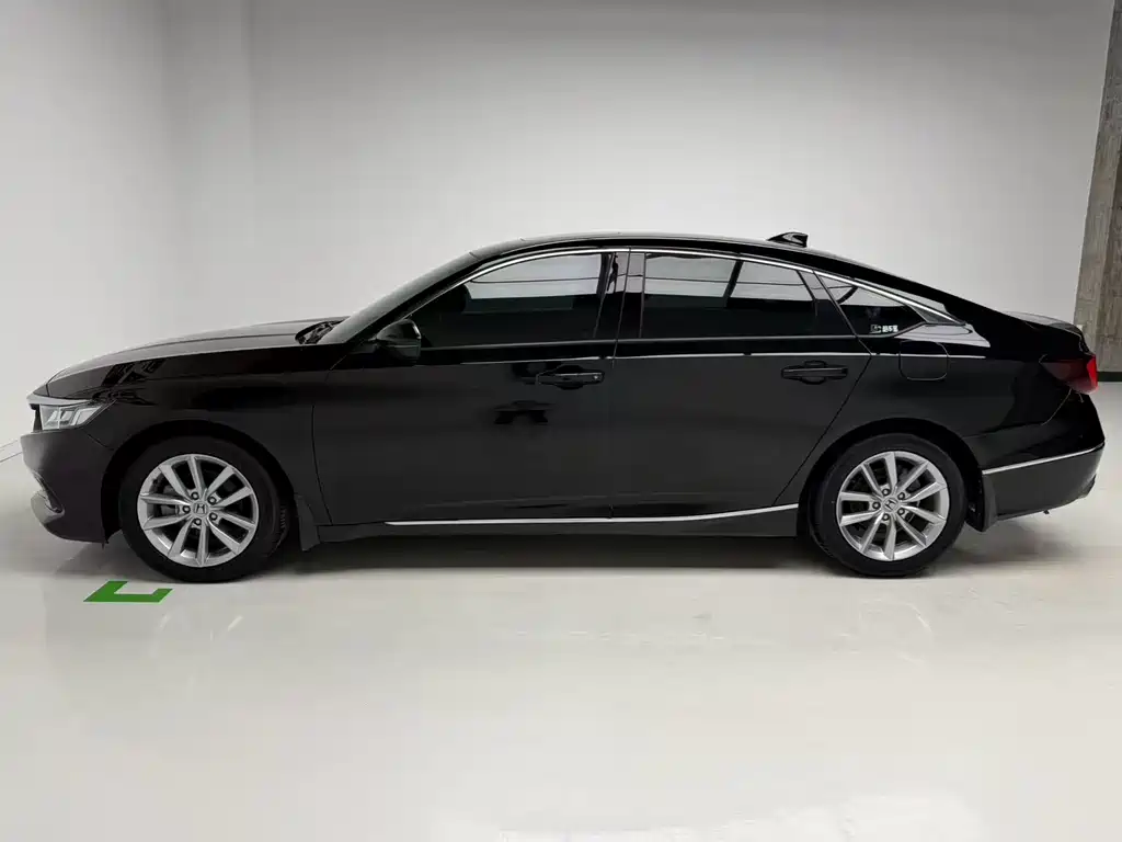Honda Accord — фото 9