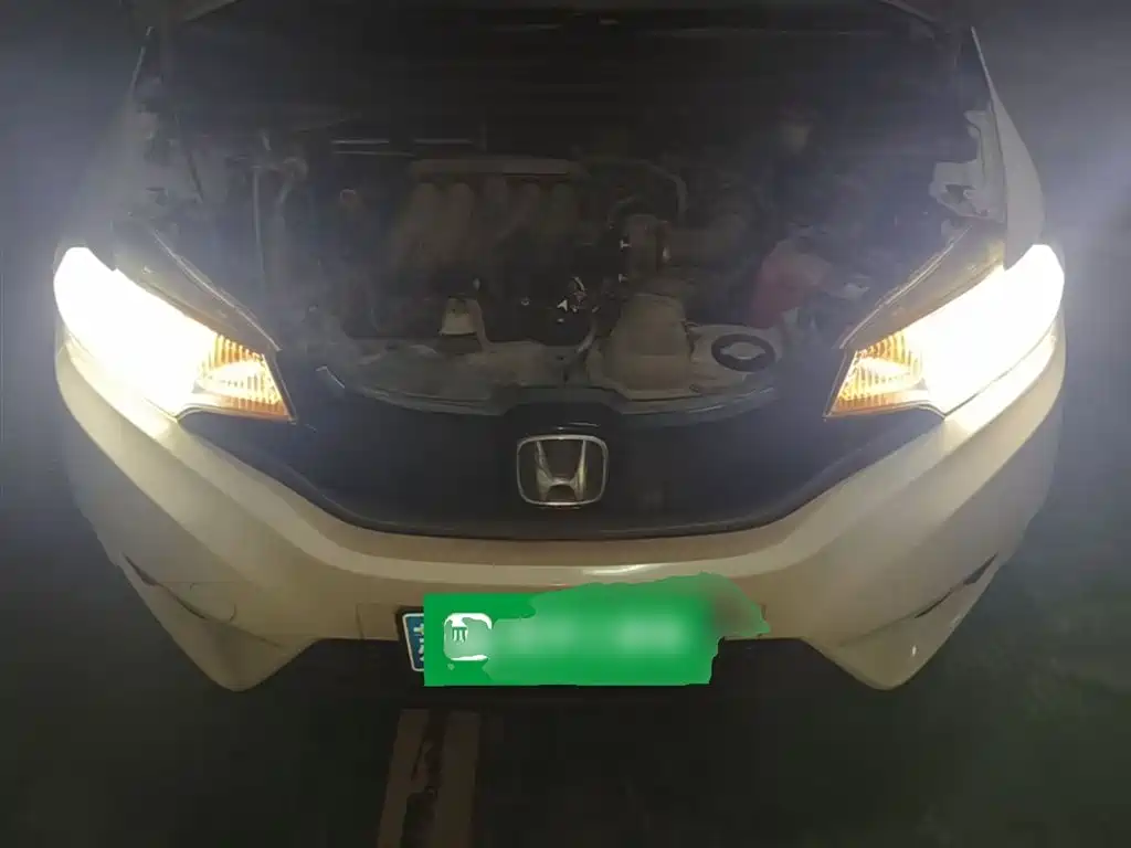 Honda Fit — фото 11