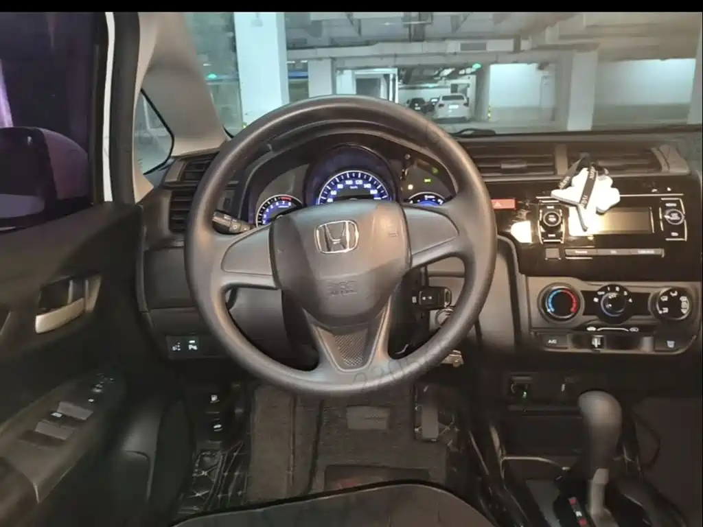 Honda Fit — фото 15