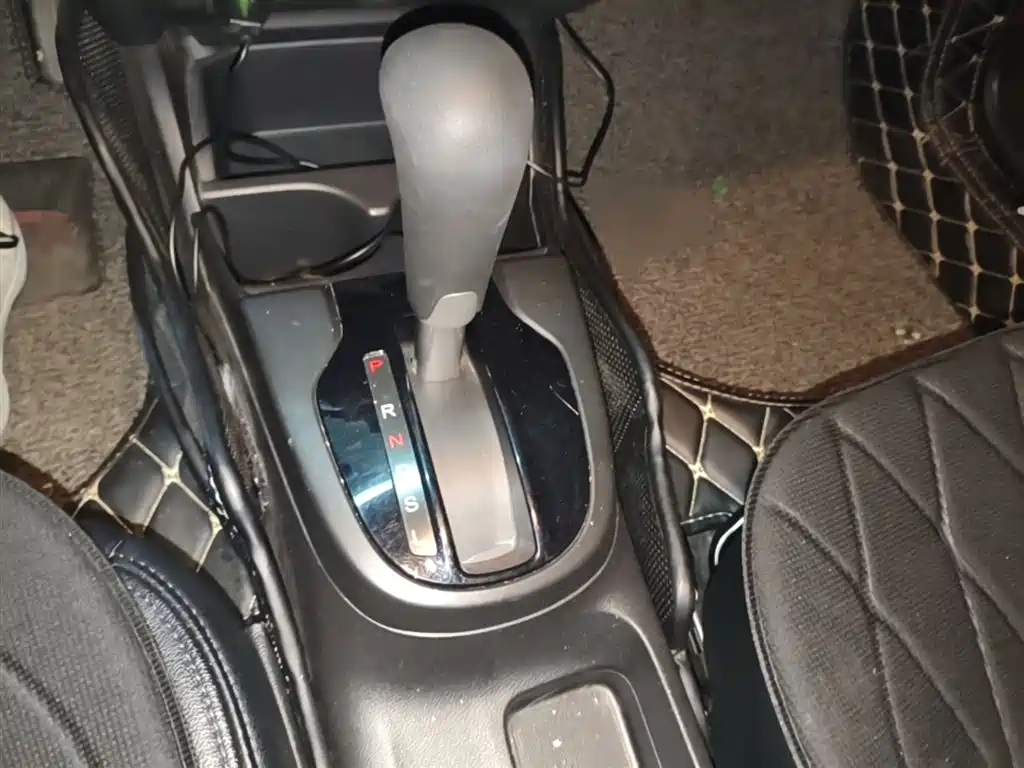 Honda Fit — фото 7