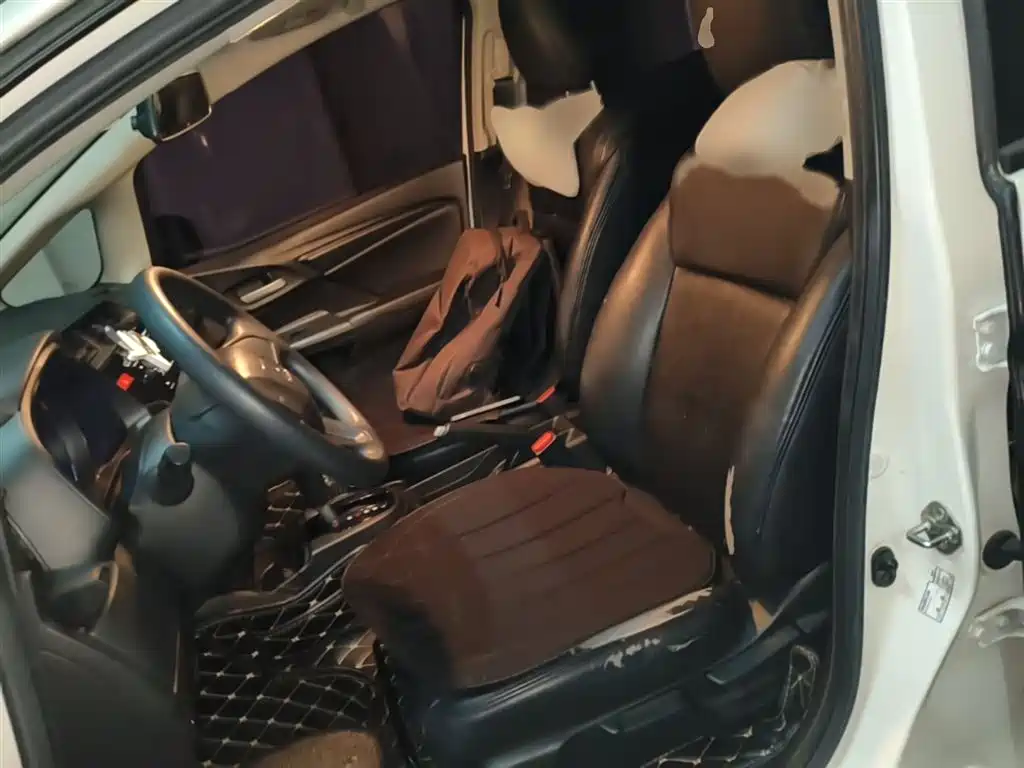 Honda Fit — фото 8
