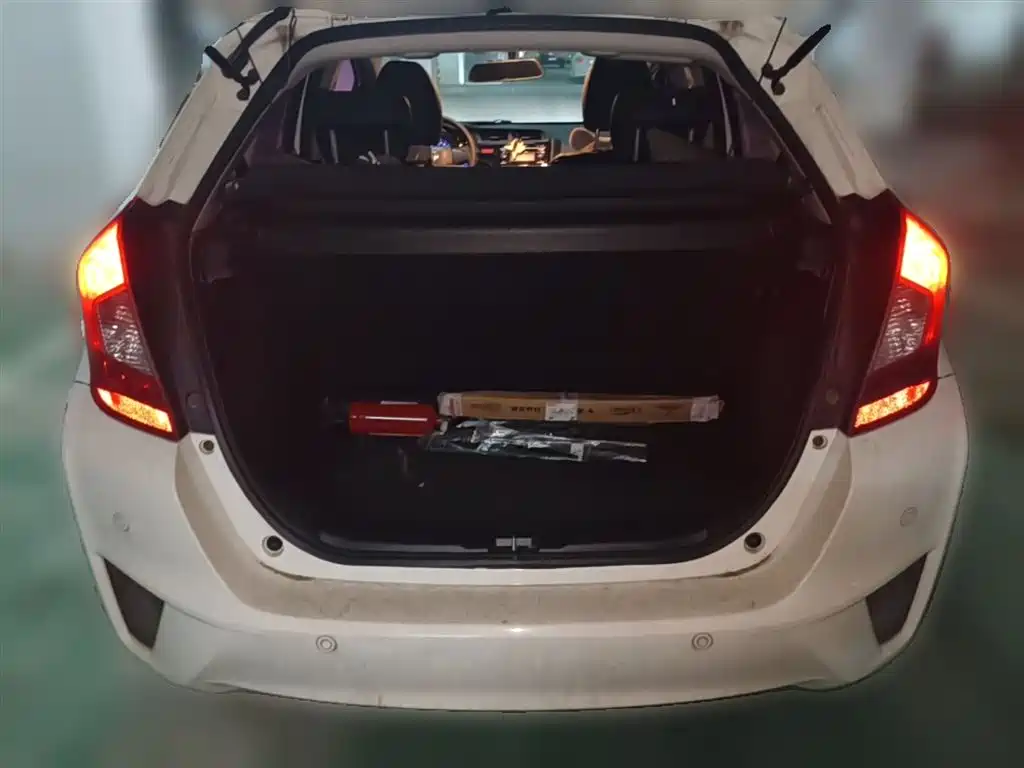 Honda Fit — фото 10