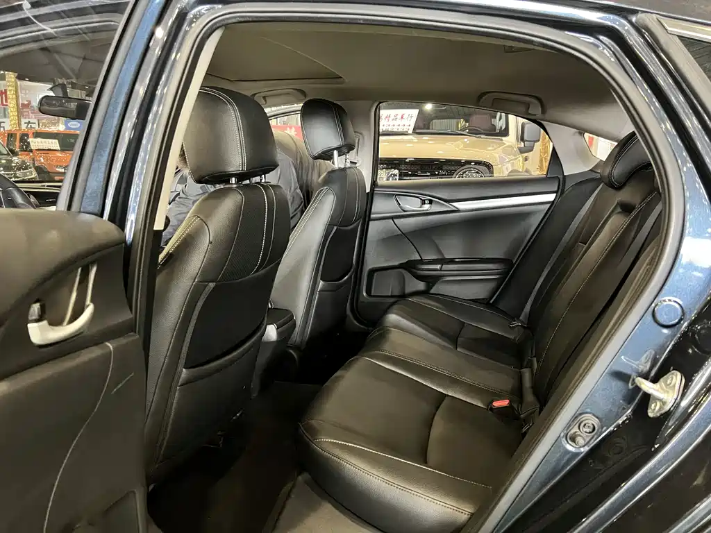 Honda Civic — фото 5