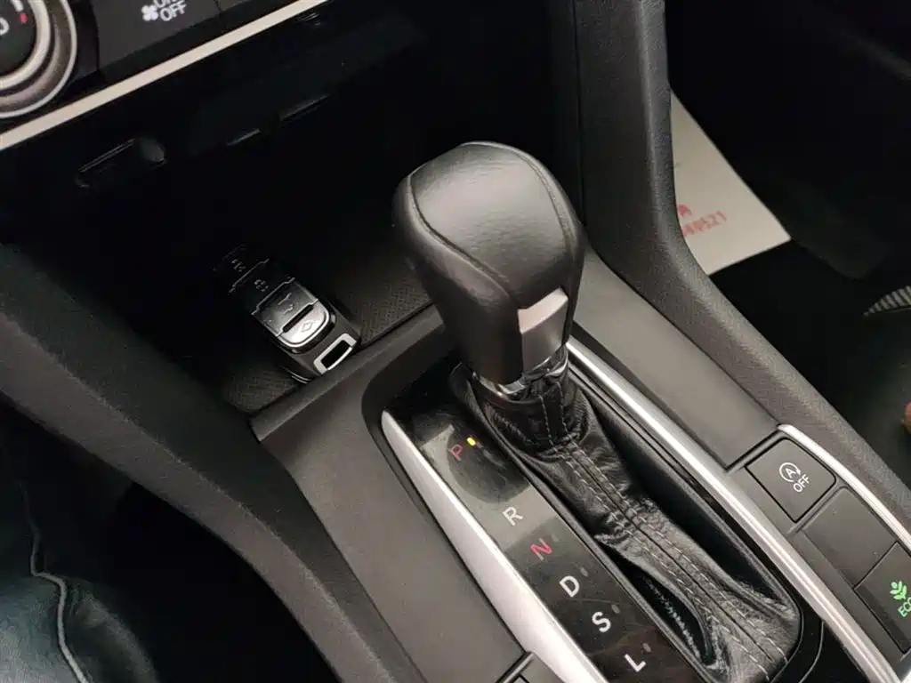 Honda Civic — фото 14