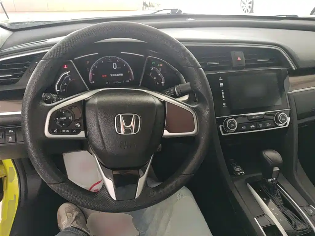 Honda Civic — фото 10
