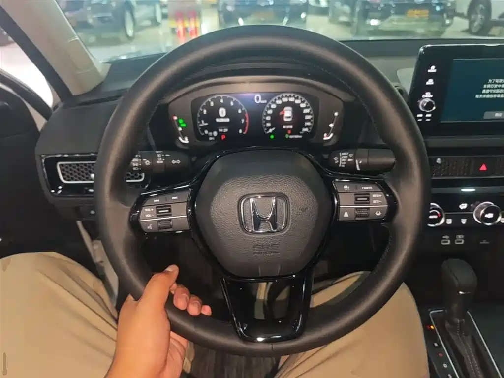 Honda Civic — фото 11