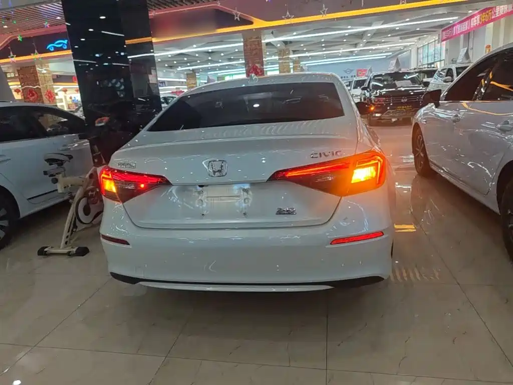 Honda Civic — фото 6