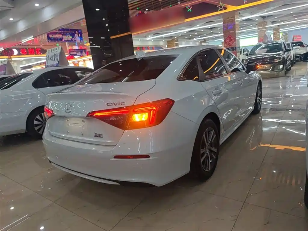 Honda Civic — фото 7