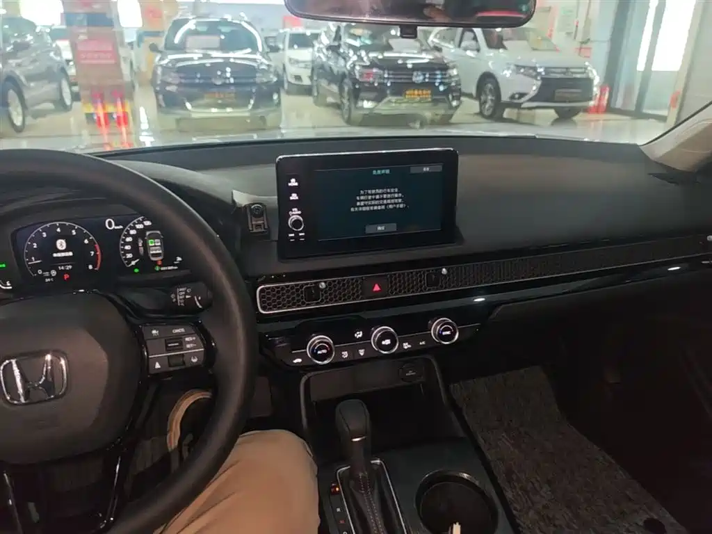 Honda Civic — фото 10