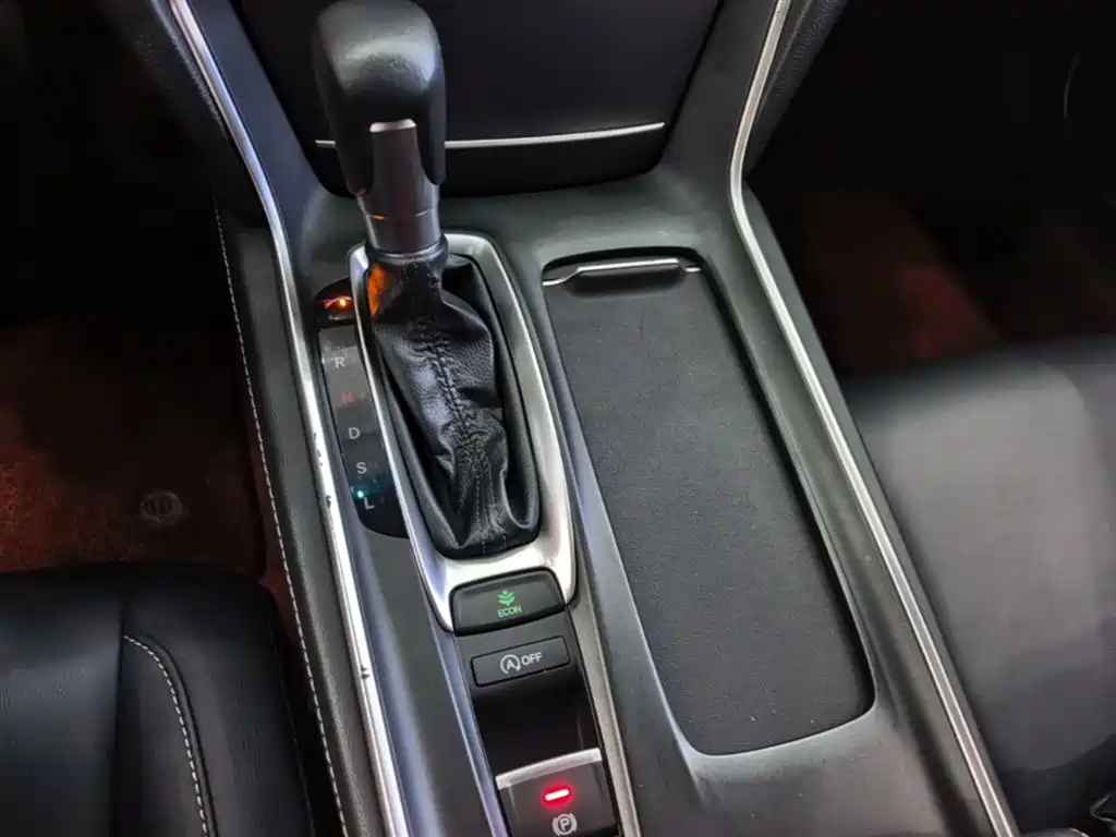 Honda Inspire — фото 14