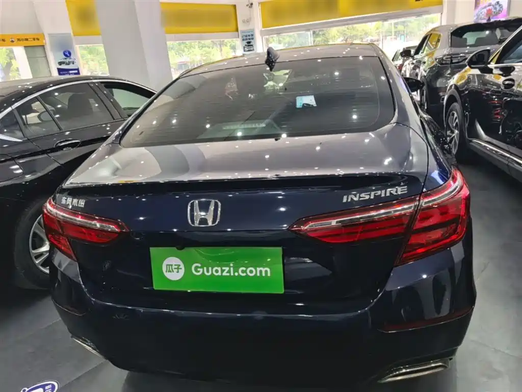 Honda Inspire — фото 6