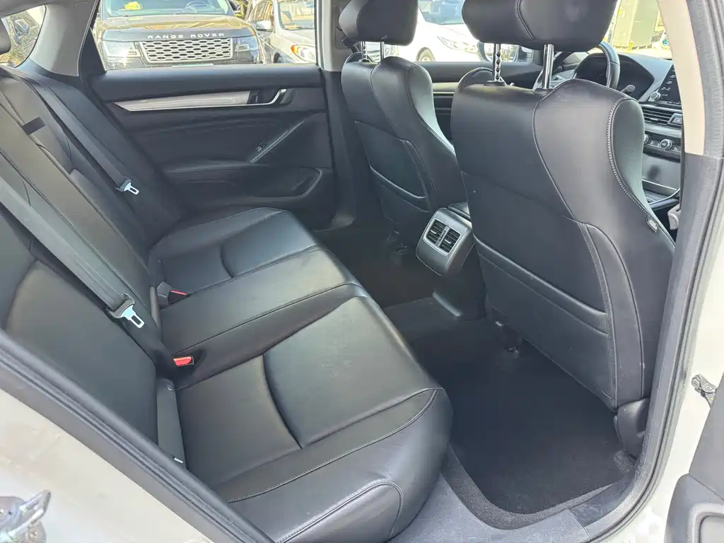 Honda Accord — фото 14