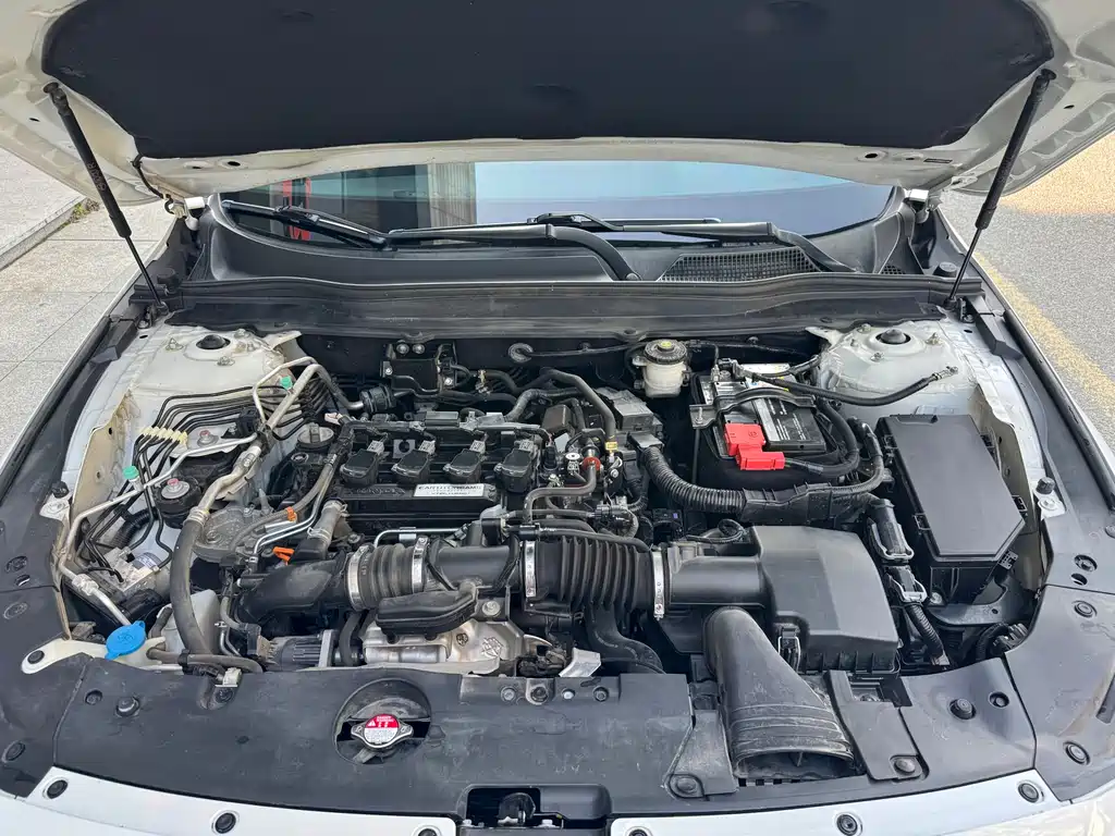 Honda Accord — фото 19