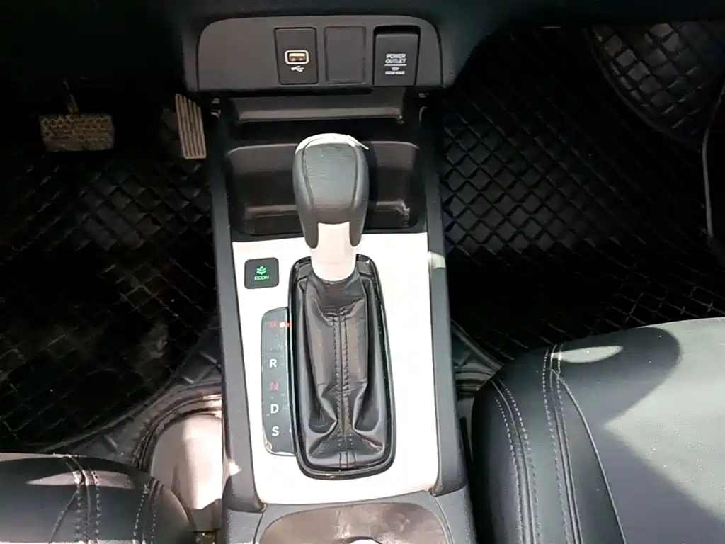 Honda Fit — фото 14
