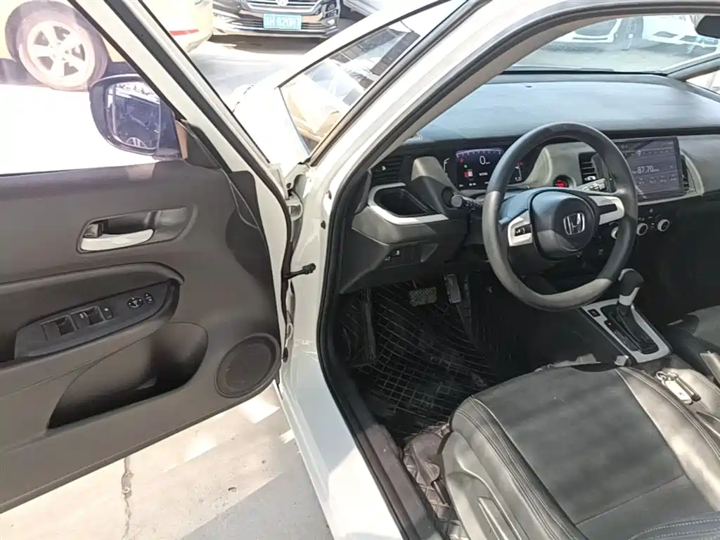 Honda Fit — фото 16