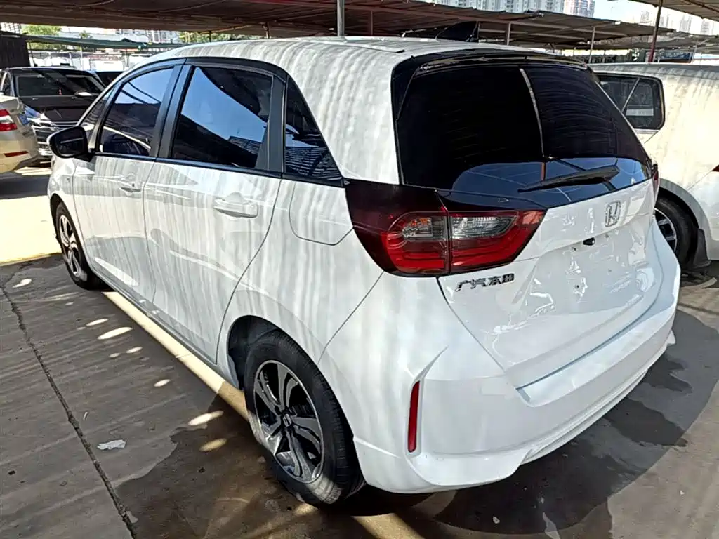 Honda Fit — фото 5