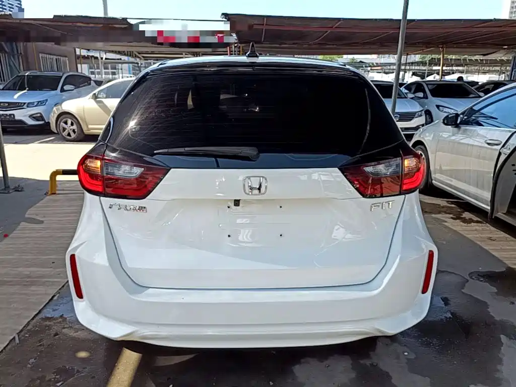 Honda Fit — фото 6