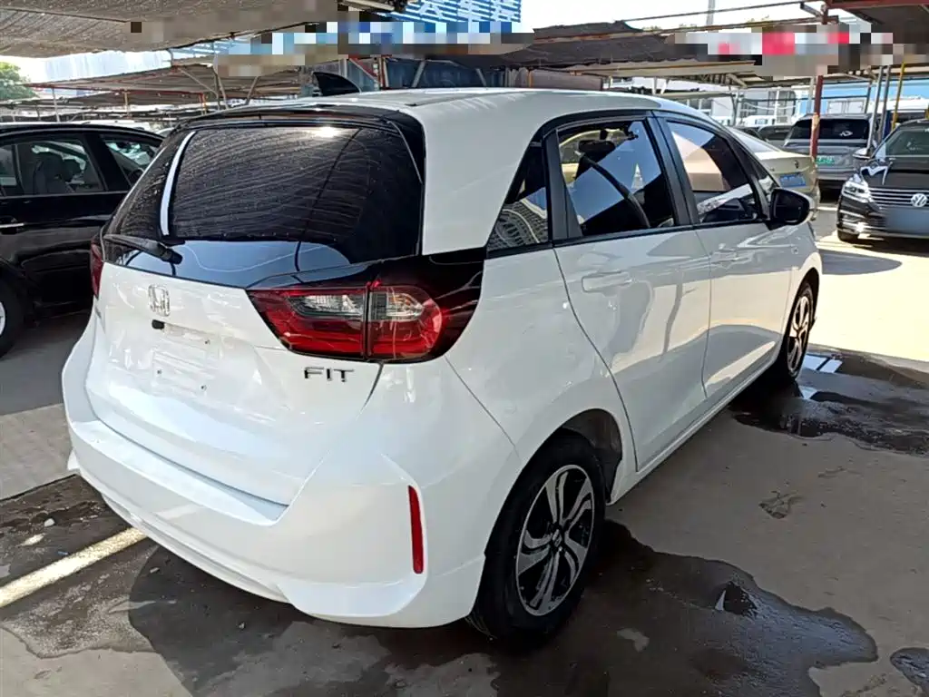 Honda Fit — фото 7