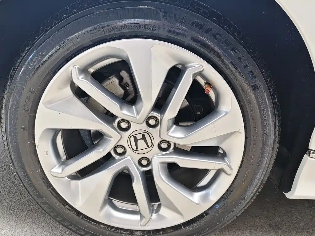 Honda Accord — фото 13