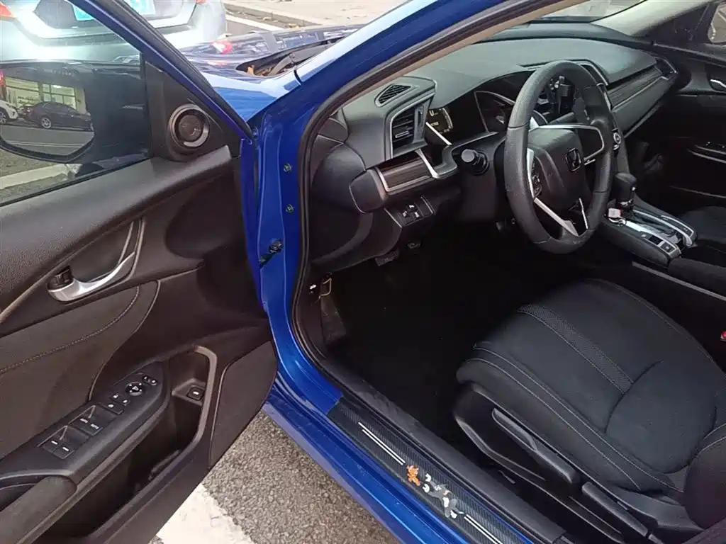 Honda Civic — фото 16