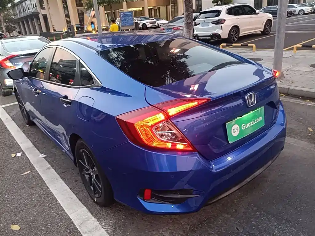 Honda Civic — фото 5