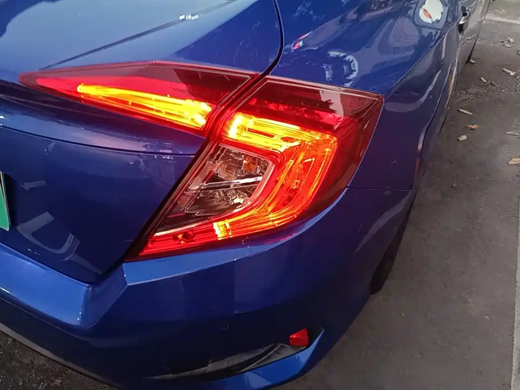 Honda Civic — фото 8