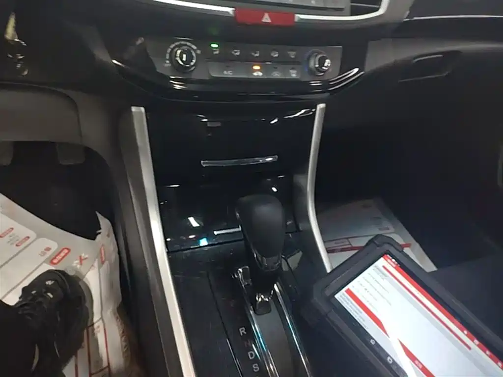 Honda Accord — фото 14