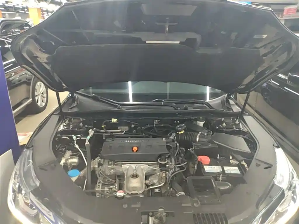 Honda Accord — фото 20