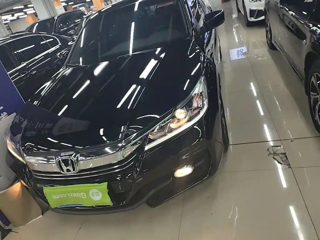 Honda Accord — фото 24