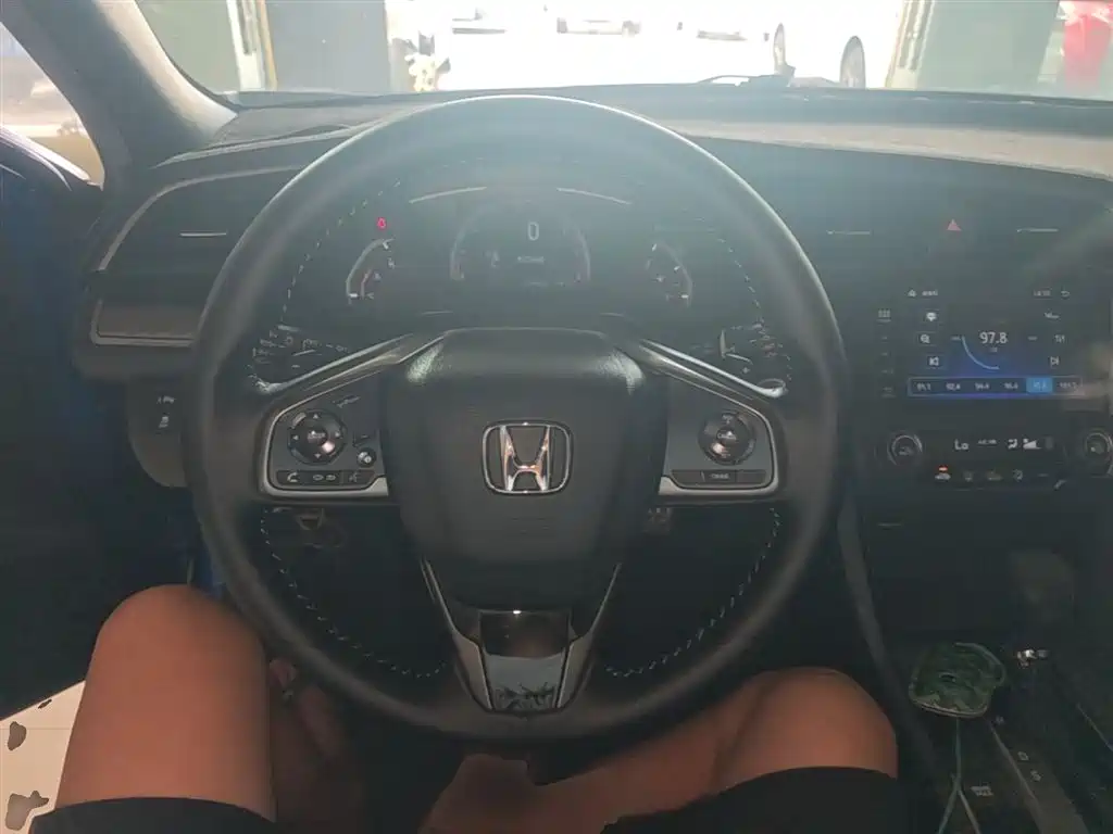 Honda Civic — фото 11