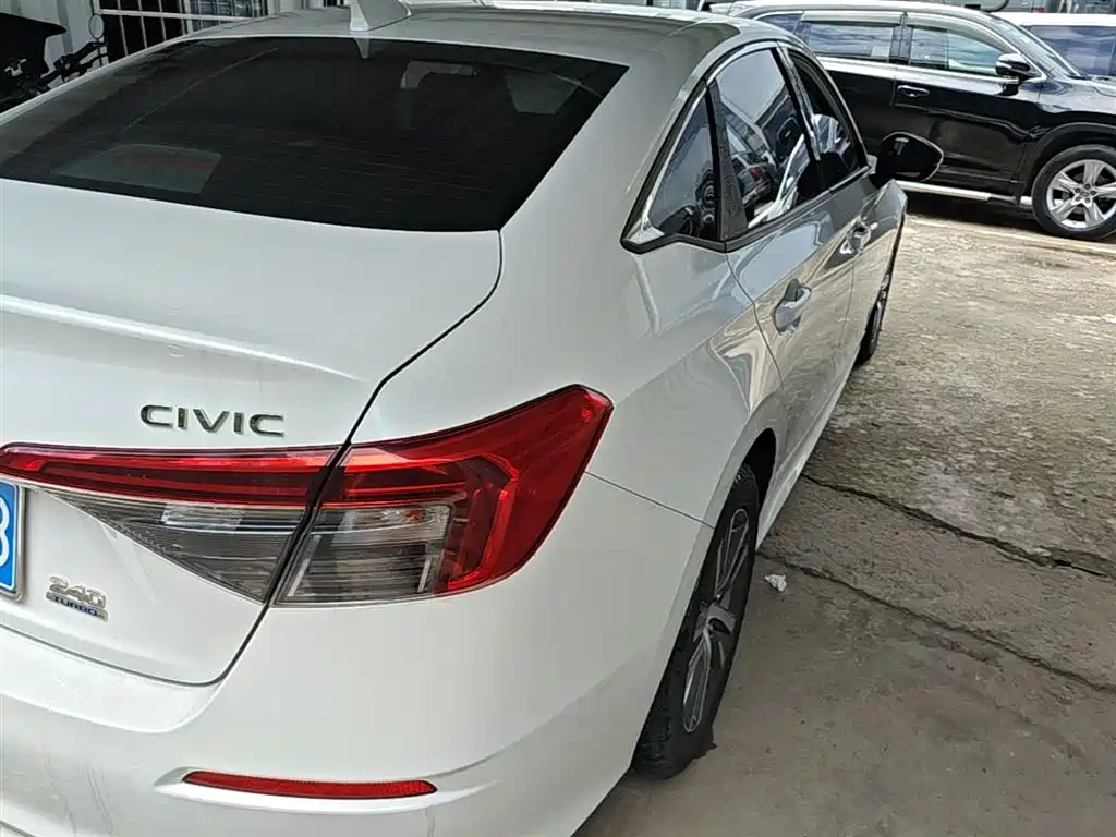 Honda Civic — фото 8