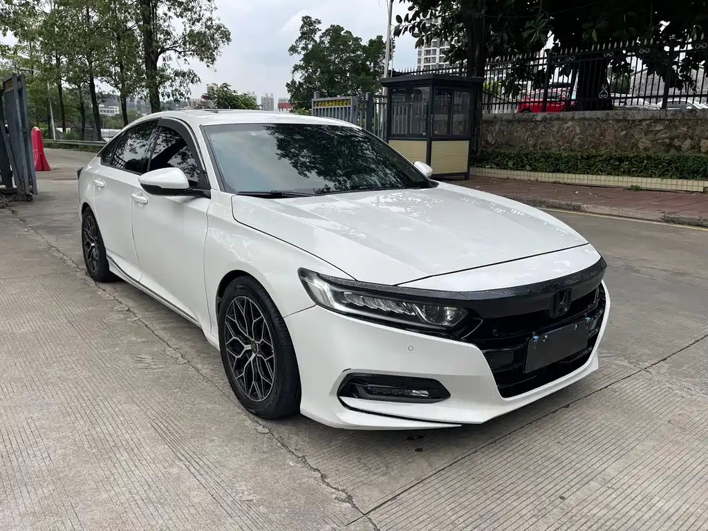 Honda Accord — фото 3