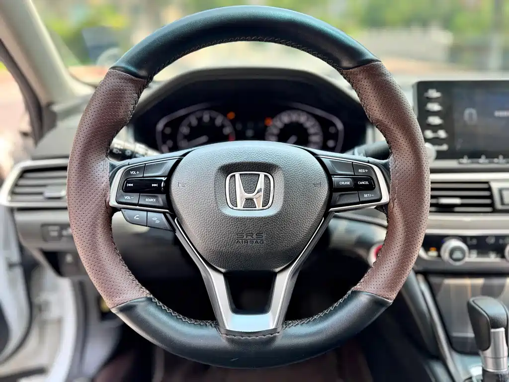 Honda Accord — фото 13